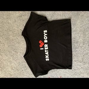 Black baby tee “I ❤️ skater boys”